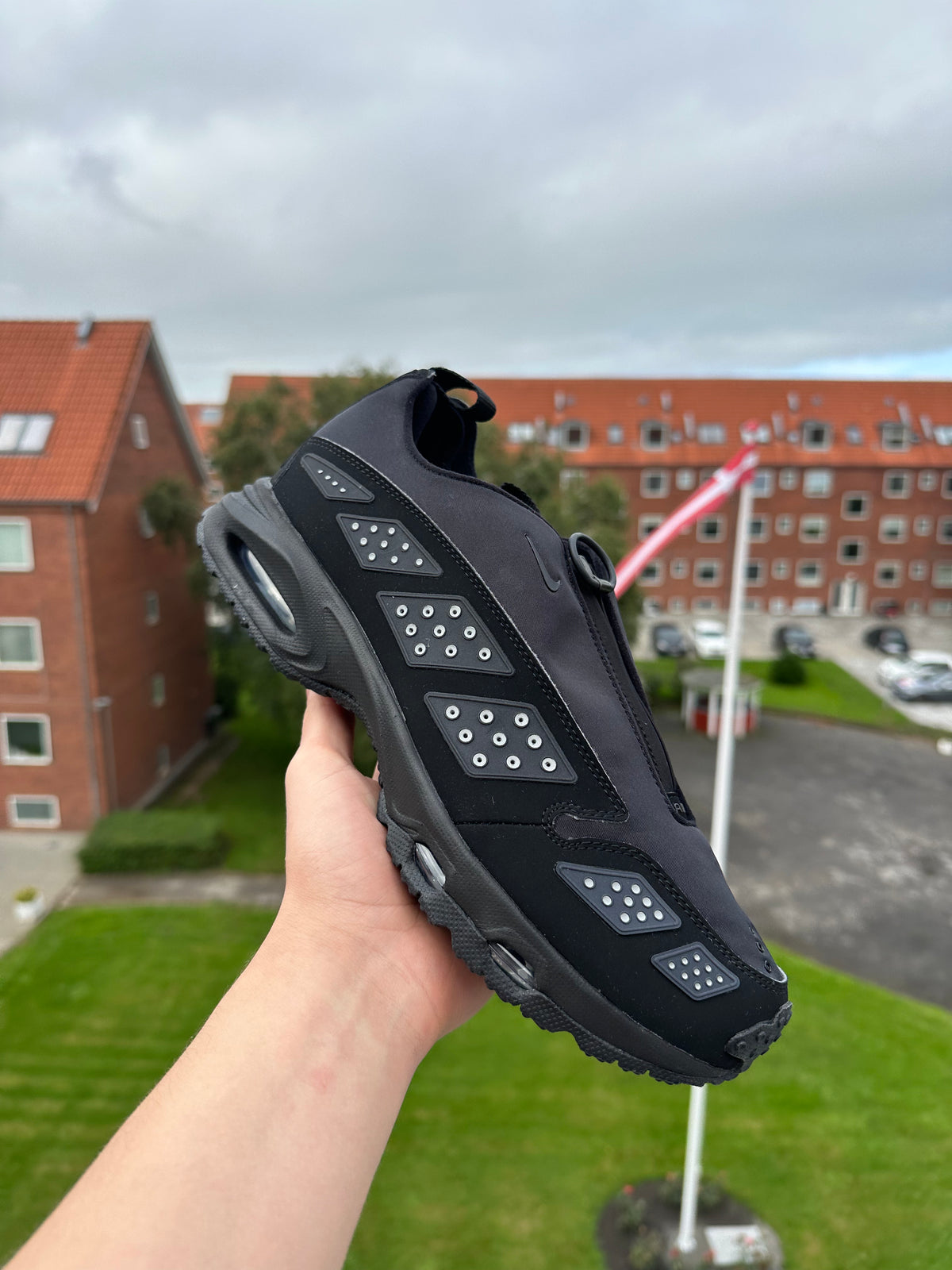 Nike Air Max Sunder "Black Silver"