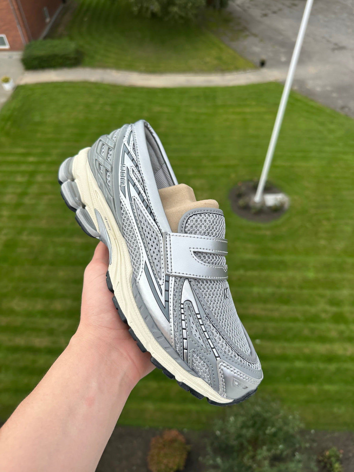New Balance 1906L Metallic Silver